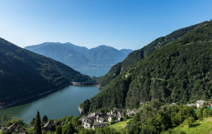 pont-barrage-vallee-verzasca-tessin-suisse